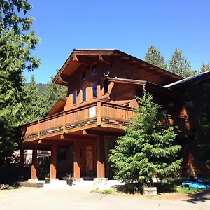  Chalet Alpine